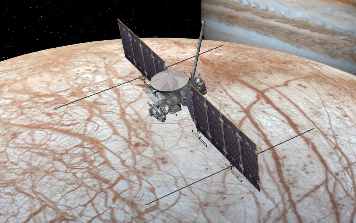 NASA’nın Europa uydusundaki transistörler radyasyon sorunuyla karşı karşıya