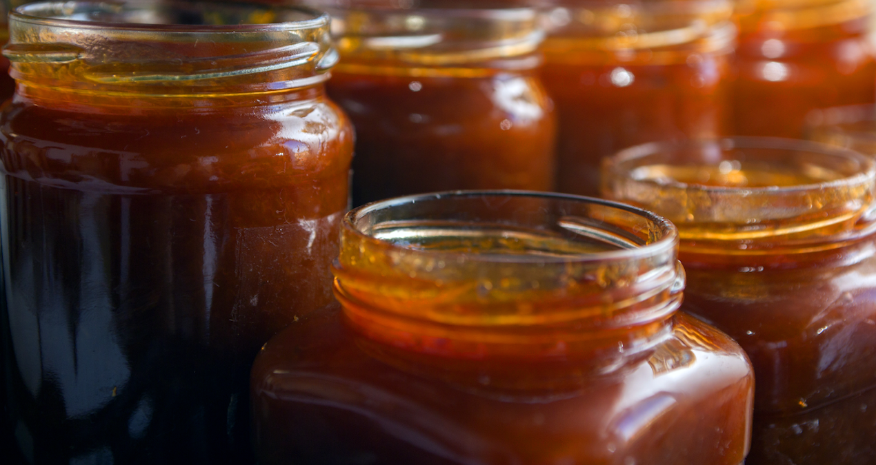 pekmez yuzunden 21 kisi canindan oldu kokusu bolgeden halen gitmiyor PyuTXA3k