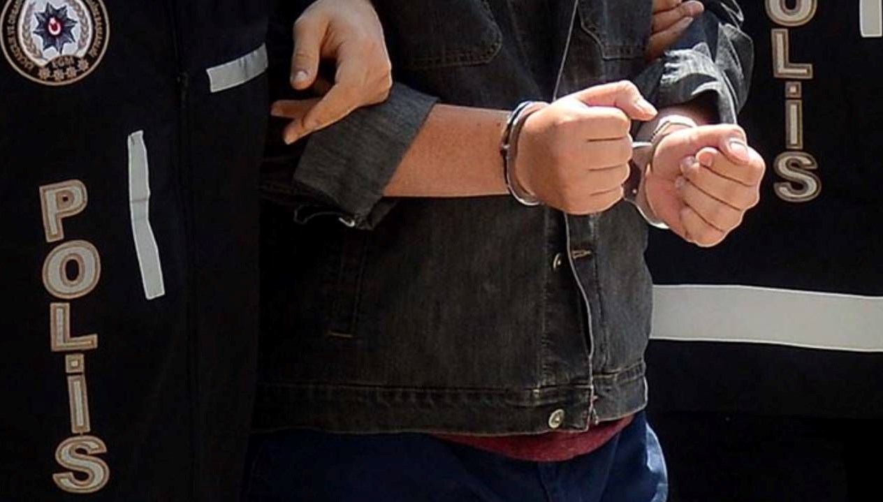 vanda uyusturucuyla yakalanan iranli tutuklandi 9wfnMP7w