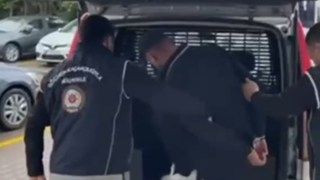 Sakarya’da Durdurulan Minibüste 15 Kaçak Göçmen Ele Geçirildi