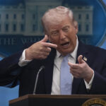 Abd baskani trump irani bu gece ve yarin cok sert vuracagiz vCun5eAD